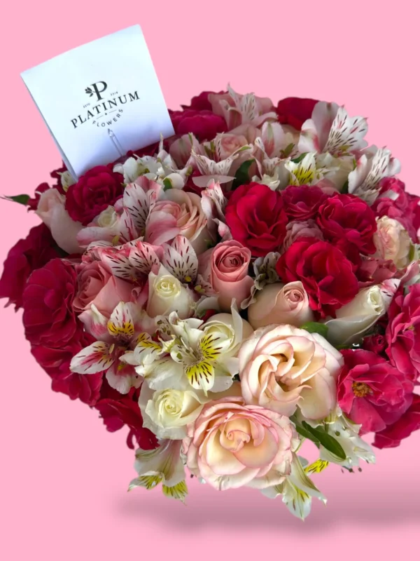 Jarrón De Rosas Con Mini Rosas y Astromelias - Image 3